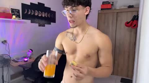 Snapshot of kisan_smith chatting on 10-08-25, 03:04 Kisan online show from 10-08-25, 03:04