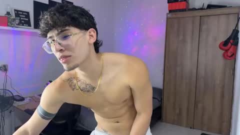 Snapshot of kisan_smith chatting on 10-28-25, 01:31 Kisan online show from 10-28-25, 01:31