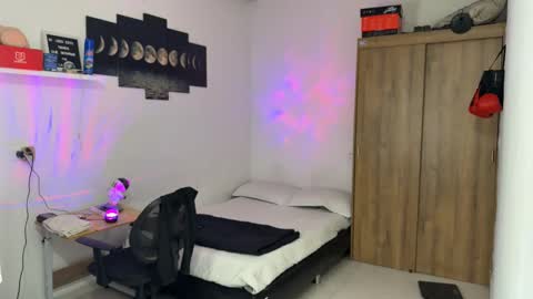 Snapshot of kisan_smith chatting on 11-12-25, 02:12 Kisan online show from 11-12-25, 02:12