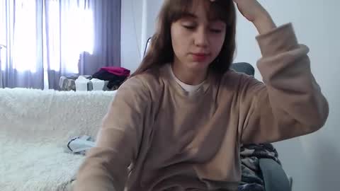 Kisi online show from 12-16-24, 08:52