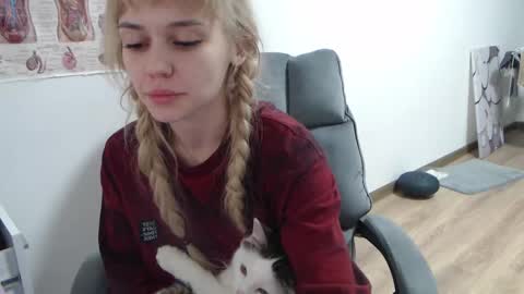 Kisi online show from 03-03-25, 07:39