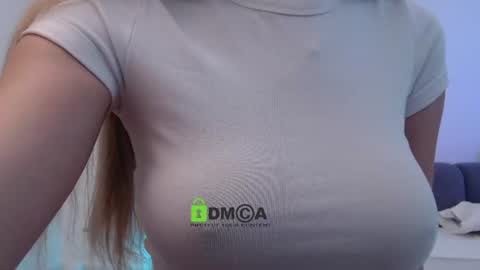 Snapshot of kissabella chatting on 06-20-26, 08:00 Alexandra online show from 06-20-26, 08:00