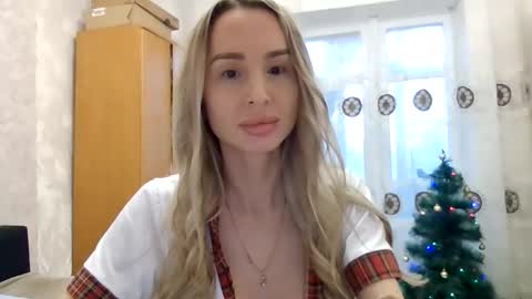 kissandbelle online show from 12-14-25, 10:42