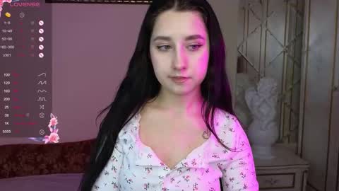 Snapshot of kisses_eva chatting on 11-26-25, 04:46 Hot Eva online show from 11-26-25, 04:46