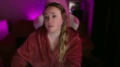 Snapshot of kissica chatting on 02-18-25, 05:42 kissica online show from 02-18-25, 05:42