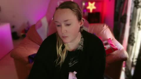 Snapshot of kissica chatting on 02-28-25, 12:31 kissica online show from 02-28-25, 12:31