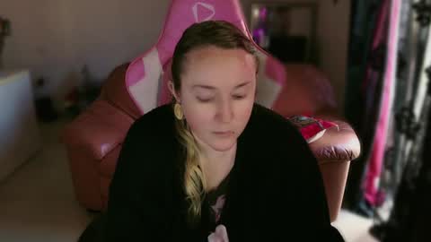 Snapshot of kissica chatting on 03-05-25, 02:56 kissica online show from 03-05-25, 02:56