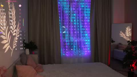 Snapshot of kissiekat chatting on 05-21-26, 08:05 Lola online show from 05-21-26, 08:05