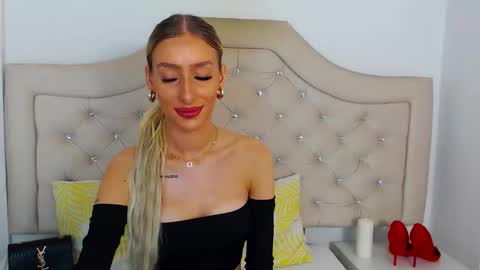 Snapshot of kissnatalie chatting on 11-09-25, 09:51 Natalie online show from 11-09-25, 09:51