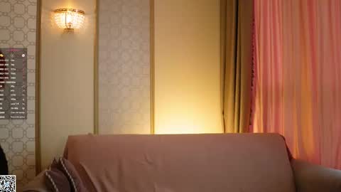 Snapshot of kissofflame chatting on 10-17-25, 07:44 Jane online show from 10-17-25, 07:44