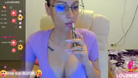 Snapshot of kisssnicol chatting on 09-12-25, 04:18 kisssnicol online show from 09-12-25, 04:18