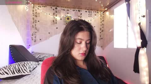 Snapshot of kisstarxxx chatting on 11-04-25, 10:20 Helena and Brad online show from 11-04-25, 10:20