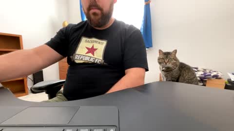 Snapshot of kitanko chatting on 10-04-25, 09:13 Hunter online show from 10-04-25, 09:13