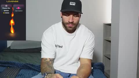 kite__ online show from 10-01-25, 03:51