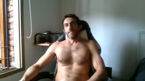 Snapshot of kitosssss chatting on 04-25-26, 03:20 Steve Cocks online show from 04-25-26, 03:20