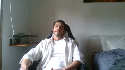 Snapshot of kitosssss chatting on 05-13-26, 03:20 Steve Cocks online show from 05-13-26, 03:20