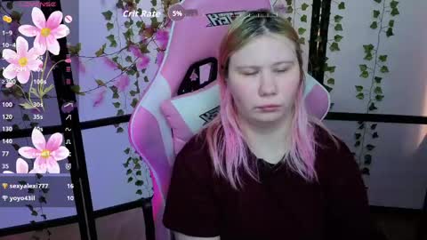 Snapshot of kitsune_little chatting on 05-09-26, 01:44 kitsune_little online show from 05-09-26, 01:44