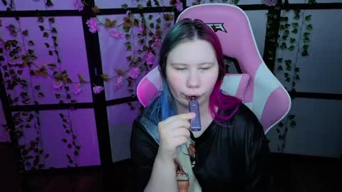 Snapshot of kitsune_little chatting on 05-23-26, 10:36 kitsune_little online show from 05-23-26, 10:36