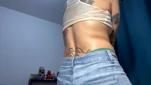 Snapshot of kitsunearineko chatting on 12-31-24, 03:12 Ari Keimiwrights online show from 12-31-24, 03:12