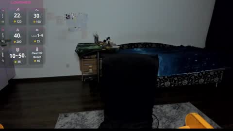 Snapshot of kitsunemoon chatting on 01-13-25, 07:31 Kitsune online show from 01-13-25, 07:31