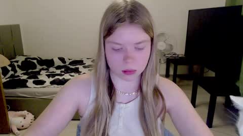 Jennyblonde and Emmabrunette online show from 03-09-25, 01:35
