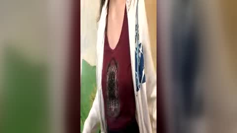 Kittie Creme online show from 06-19-26, 09:57