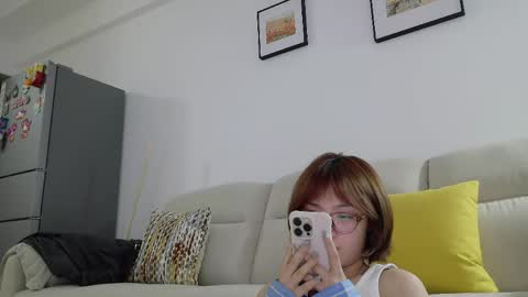 Snapshot of kitty773272 chatting on 05-12-26, 08:55 Kitty and Aniki online show from 05-12-26, 08:55