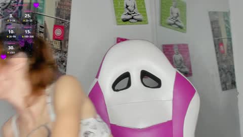 Snapshot of kitty__black__ chatting on 02-08-25, 08:53 KITTY online show from 02-08-25, 08:53