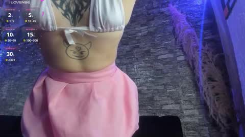 Snapshot of kitty__black__ chatting on 09-17-25, 09:16 KITTY online show from 09-17-25, 09:16