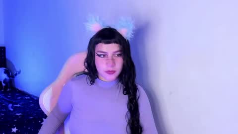 Snapshot of kitty__chs chatting on 05-18-26, 11:43 kitty__chs online show from 05-18-26, 11:43