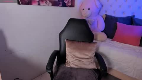 Kitty  online show from 03-21-26, 06:07