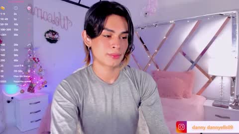 Snapshot of kitty__sexy_ chatting on 12-12-24, 01:17 dann online show from 12-12-24, 01:17