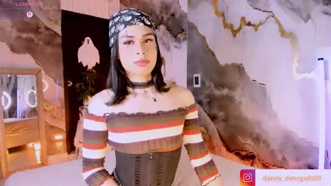 Snapshot of kitty__sexy_ chatting on 10-30-25, 05:42 dann online show from 10-30-25, 05:42