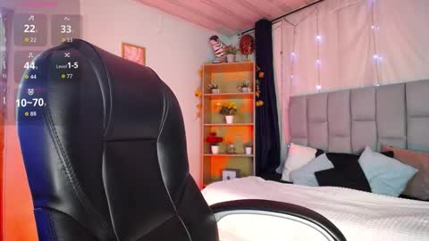 KITTY online show from 01-09-26, 07:37