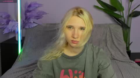 Snapshot of kitty_blondy chatting on 04-06-26, 04:46 kitty blondy online show from 04-06-26, 04:46