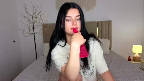 Snapshot of kitty_cut1ee_ chatting on 06-19-26, 05:56 kitty_cut1ee_ online show from 06-19-26, 05:56