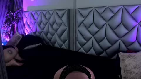   online show from 10-15-25, 09:15