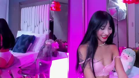 Snapshot of kitty_eliffe chatting on 01-31-25, 02:04 kitty online show from 01-31-25, 02:04