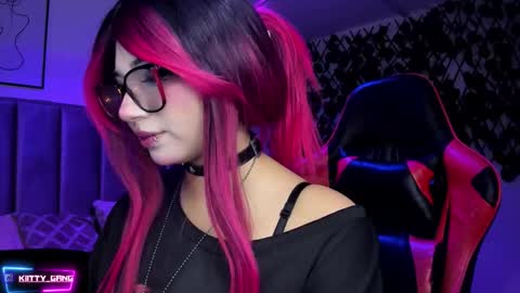 Camila online show from 02-10-26, 02:37