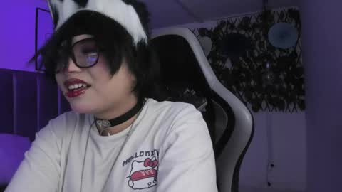 Camila online show from 04-11-26, 01:54