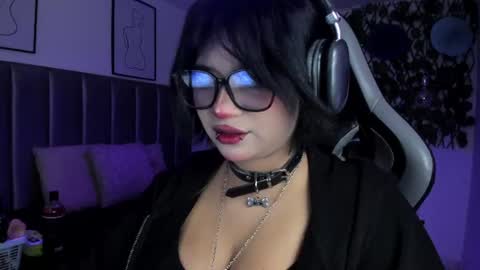 Snapshot of kitty_gang chatting on 07-03-26, 01:01 Camila online show from 07-03-26, 01:01