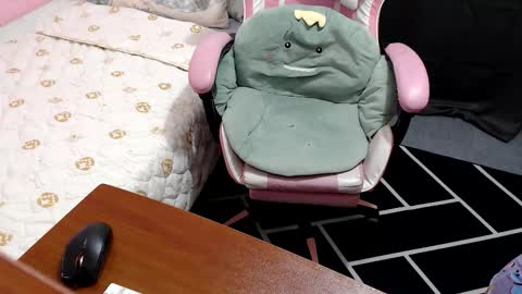 Snapshot of kitty_kity chatting on 09-18-25, 03:41 Kate online show from 09-18-25, 03:41