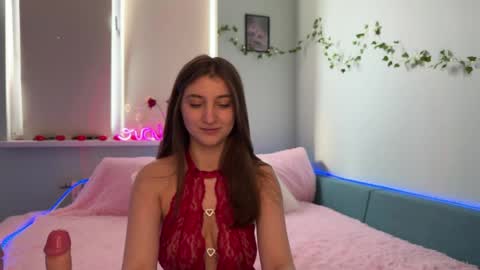 kitty_kristy1 online show from 04-01-26, 12:39