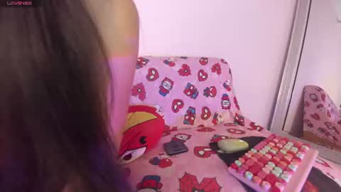 Snapshot of kitty_kryss chatting on 07-04-26, 01:39 kitty_kryss online show from 07-04-26, 01:39