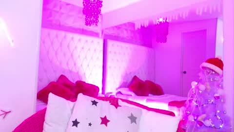 KITTY online show from 12-14-25, 01:16