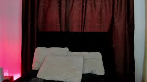 KITTY online show from 04-06-26, 04:41