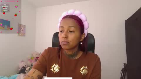 Snapshot of kitty_moon2 chatting on 01-06-26, 07:39 Kitty online show from 01-06-26, 07:39