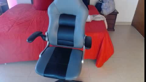 Kitty online show from 01-22-25, 02:14