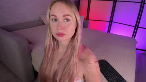 Kelsi and Ricky online show from 02-22-25, 09:34