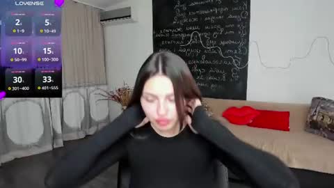 Snapshot of kitty_shenson chatting on 06-14-26, 05:53 Kate online show from 06-14-26, 05:53